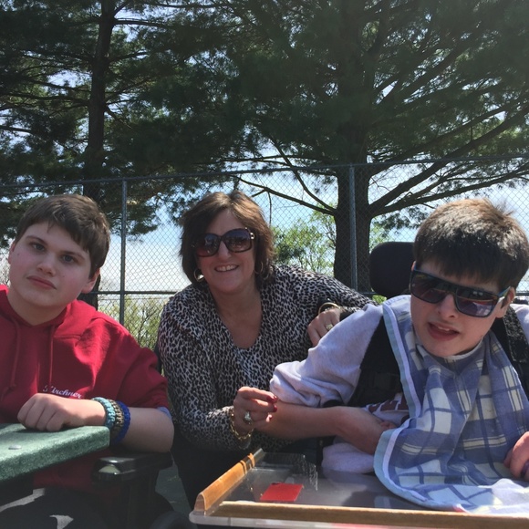 Meet your Posher, Amy - Picture 3 of 3